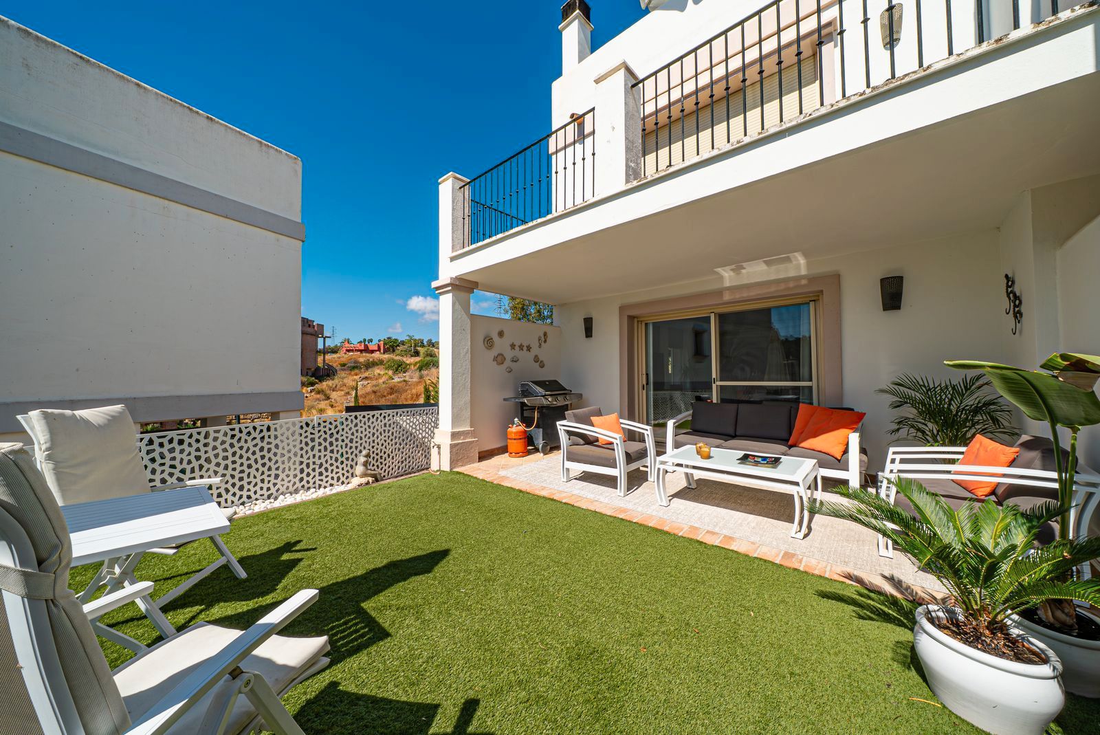 Terrace of Single-family semi-detached for sale in Estepona  with Terrace, Storage room and Furnished