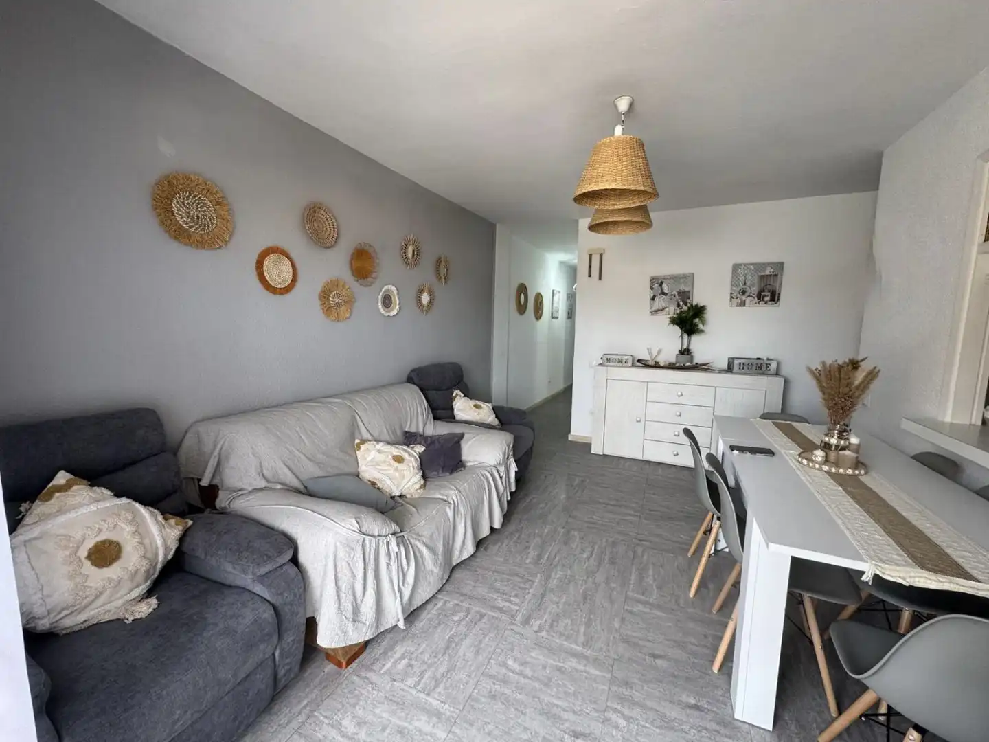 Flat with pool for sale in Malvasia