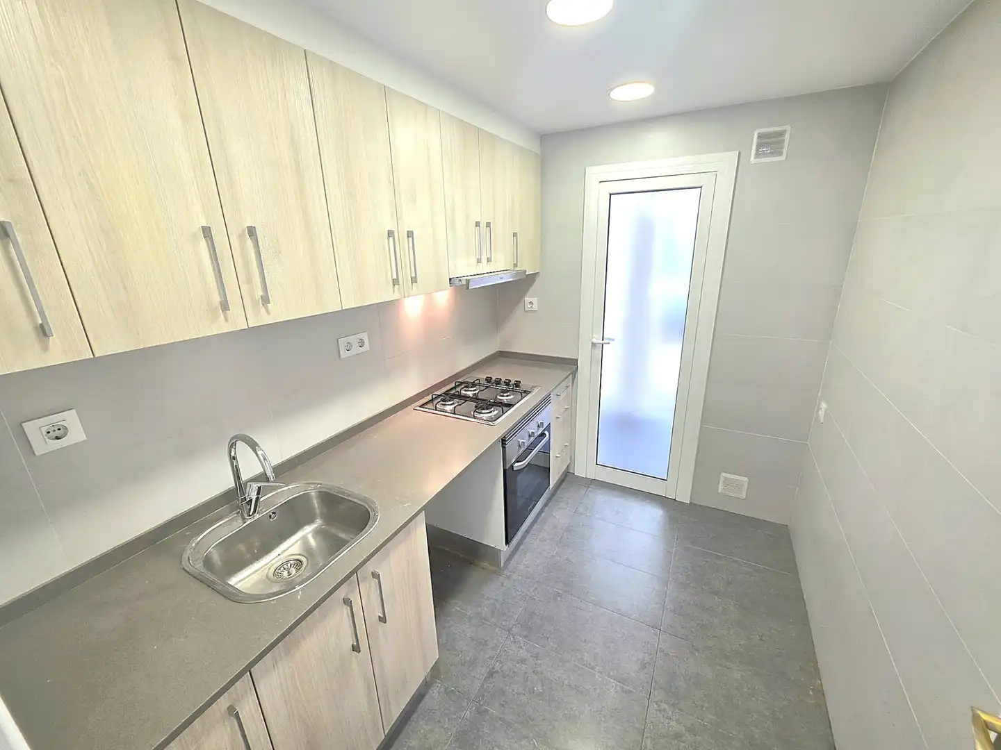 Wohnung zur Miete in Calle de Felipe de Paz, La Maternitat i Sant Ramon