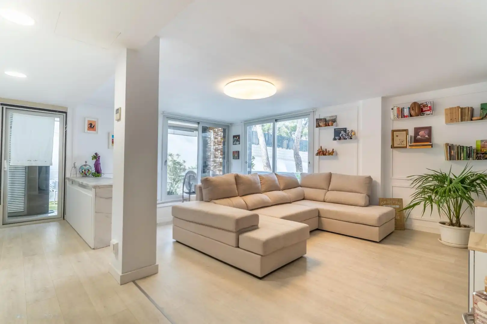 Living room of Ground floor for sale in Calvià  with Air Conditioner, Heating and Private garden