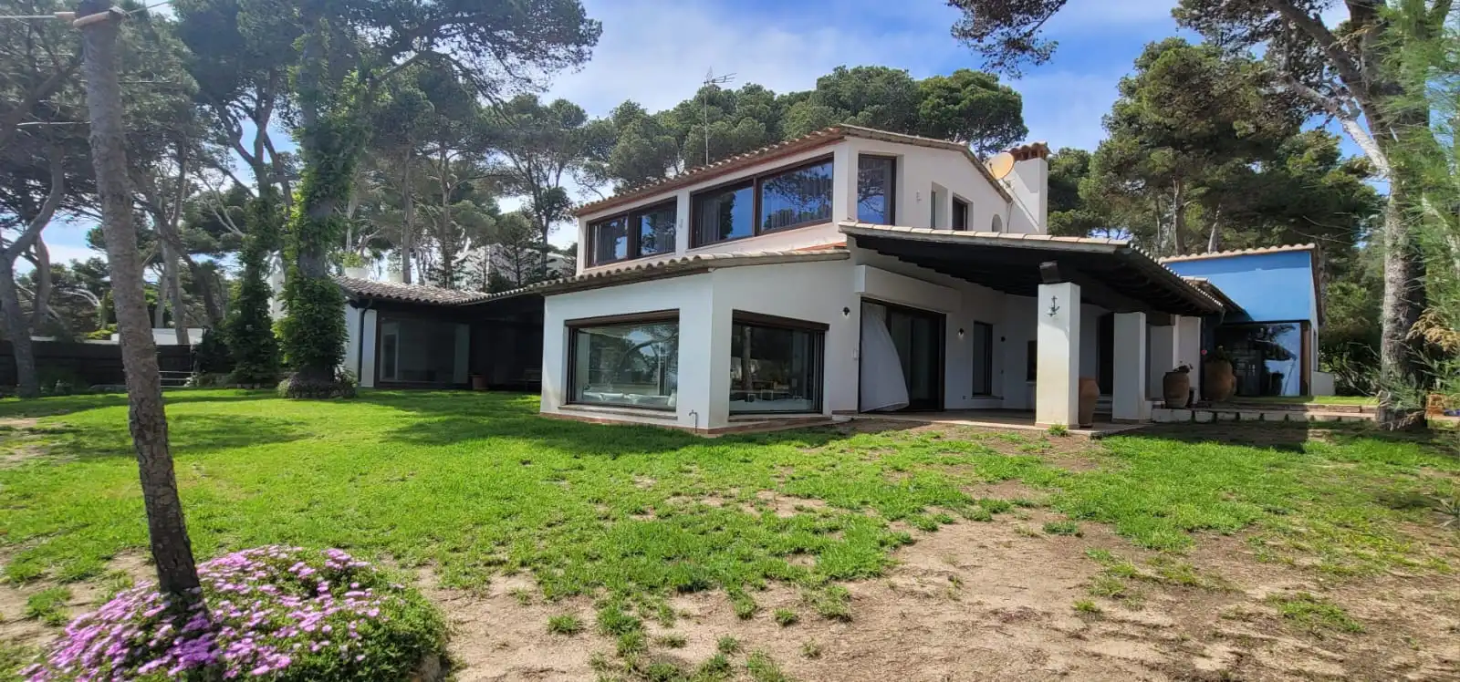 Exterior view of Houses for sale in Palamós  with Air Conditioner, Heating and Private garden