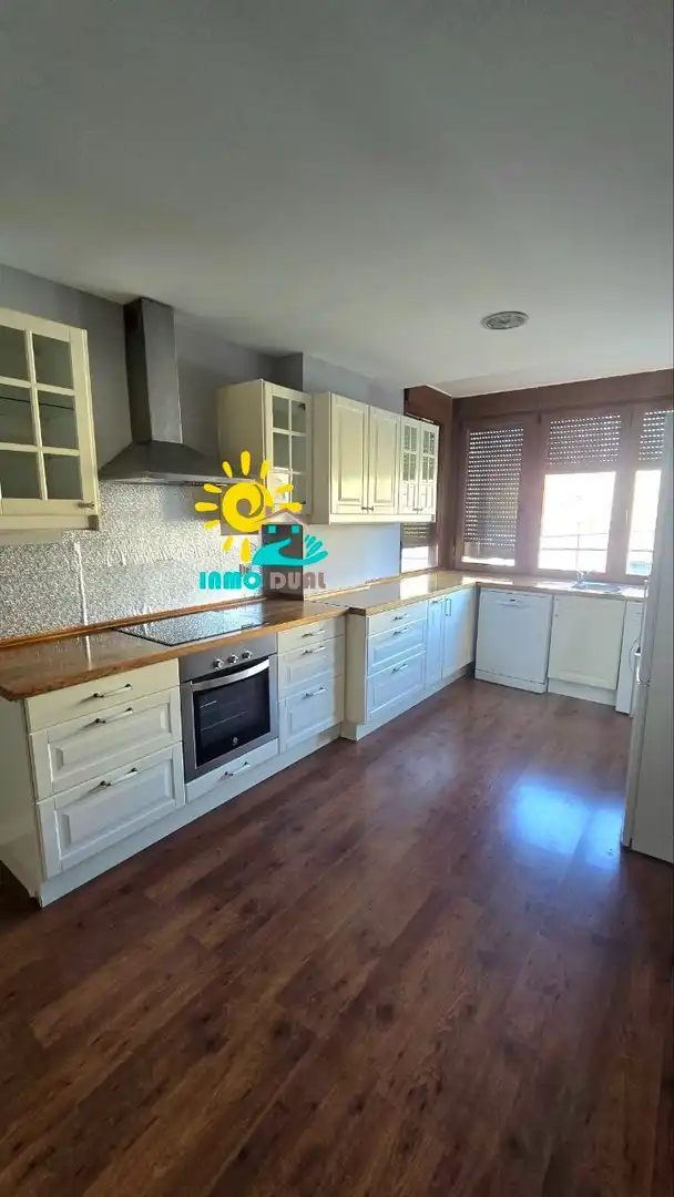 Kitchen of Flat for sale in Badajoz  with Air Conditioner, Heating and Terrace