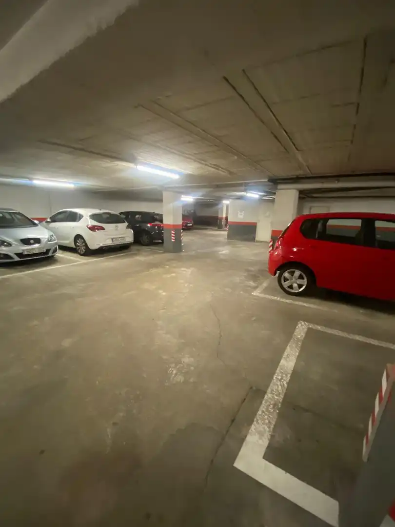 Garage for rent in Eixample Nord