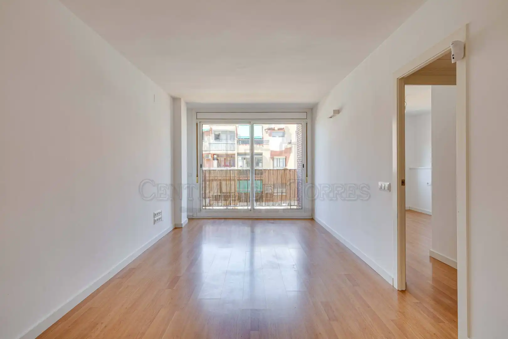 Exterior view of Flat for sale in Sant Cugat del Vallès  with Heating, Parquet flooring and Terrace