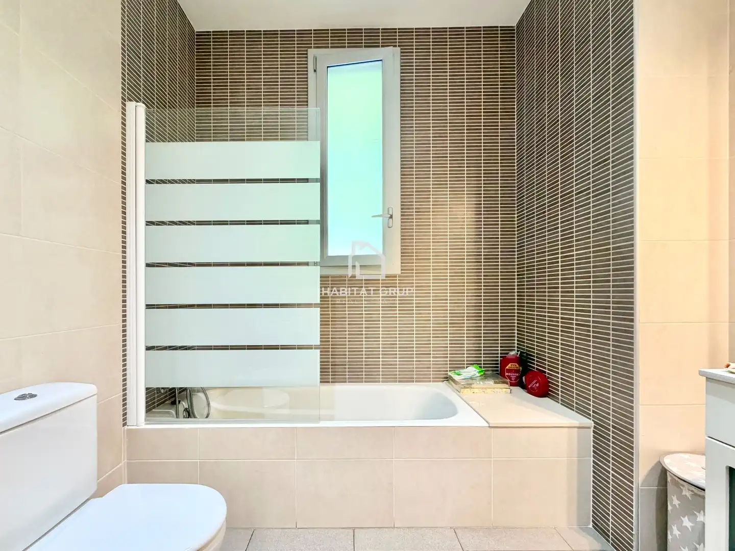 Bathroom of Houses for sale in Girona  with Air Conditioner, Heating and Private garden