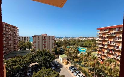 Vista exterior de Apartament en venda en Benalmádena amb Aire condicionat, Terrassa i Moblat