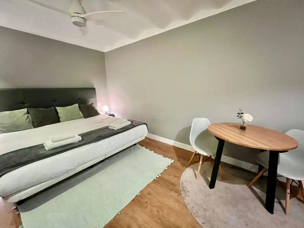 Bedroom of Ground floor for sale in Madrid  with Air Conditioner, Terrace and Furnished