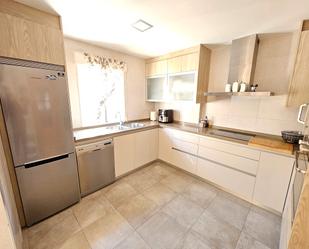 Kitchen of Single-family semi-detached for sale in Vegas del Genil  with Air Conditioner, Private garden and Terrace