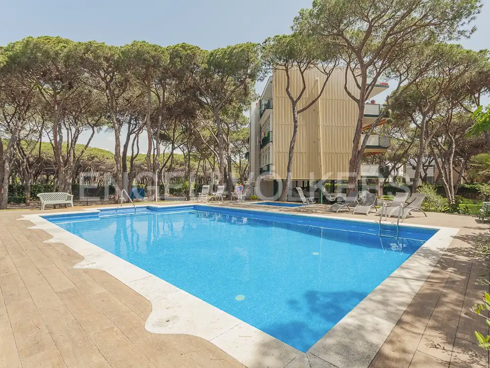 Swimming pool of Flat for rent in Gavà  with Air Conditioner, Heating and Private garden