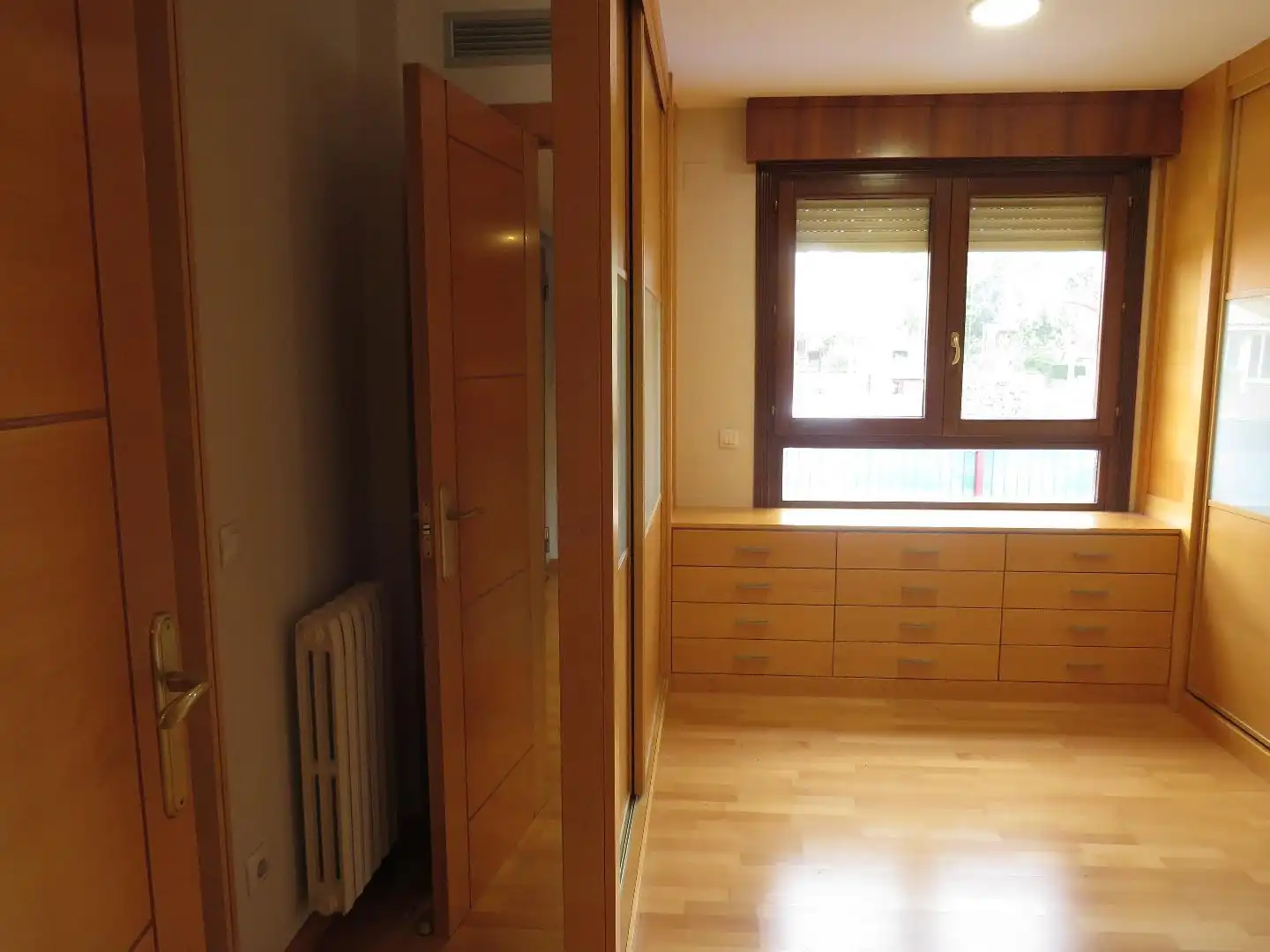 Bedroom of Detached homes for sale in Zaragoza  with Terrace, Storage room and Swimming Pool