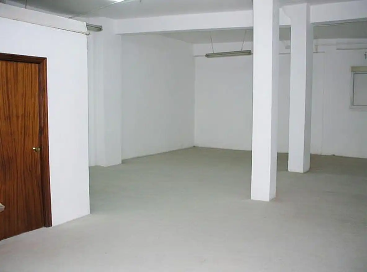 Local comercial en venda a Benicalap, imagen 2