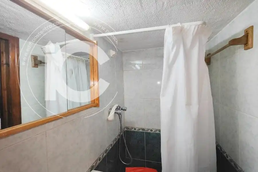 Baño de Estudio de alquiler en Granada con Aire acondicionado