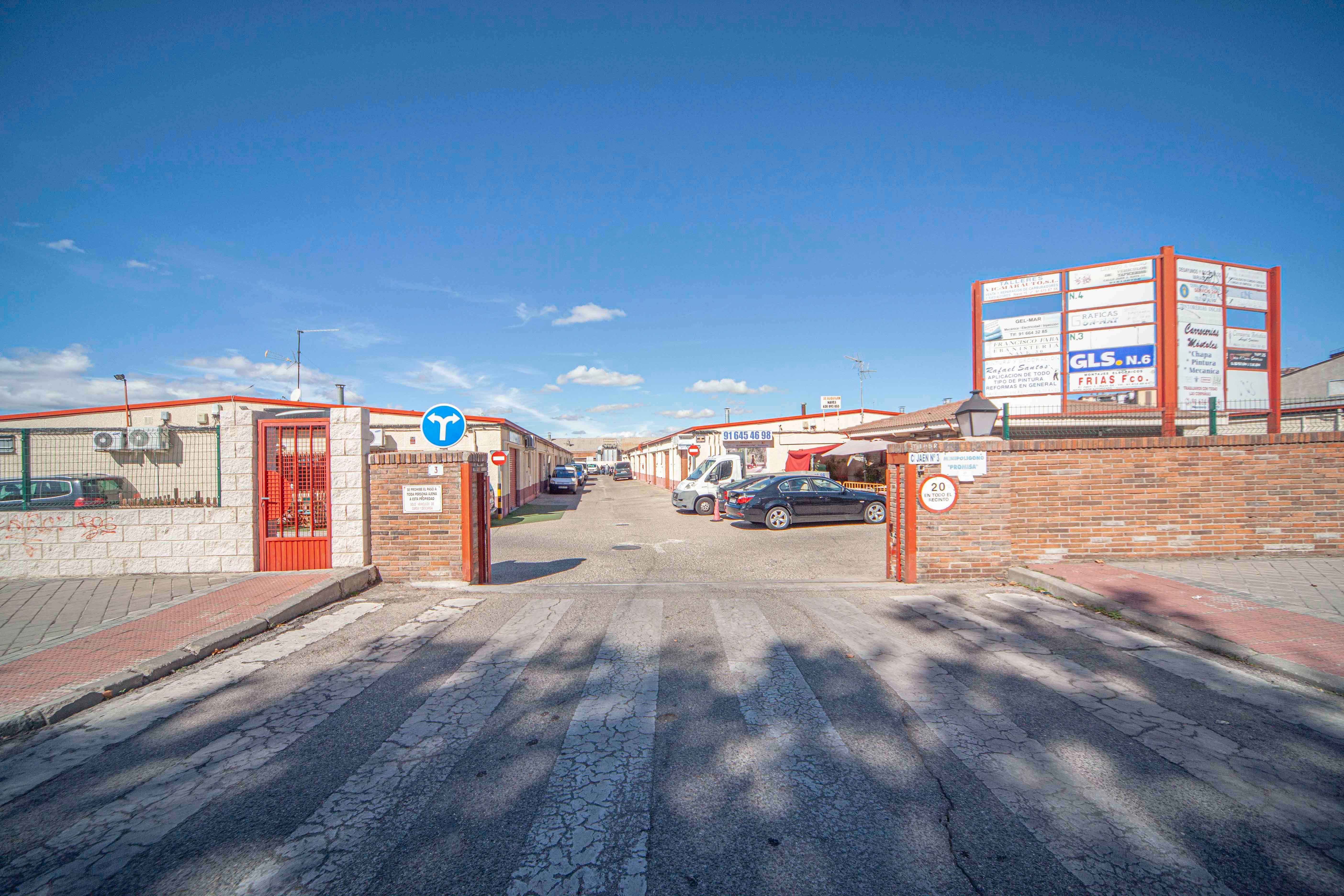 Exterior view of Industrial buildings for sale in Móstoles