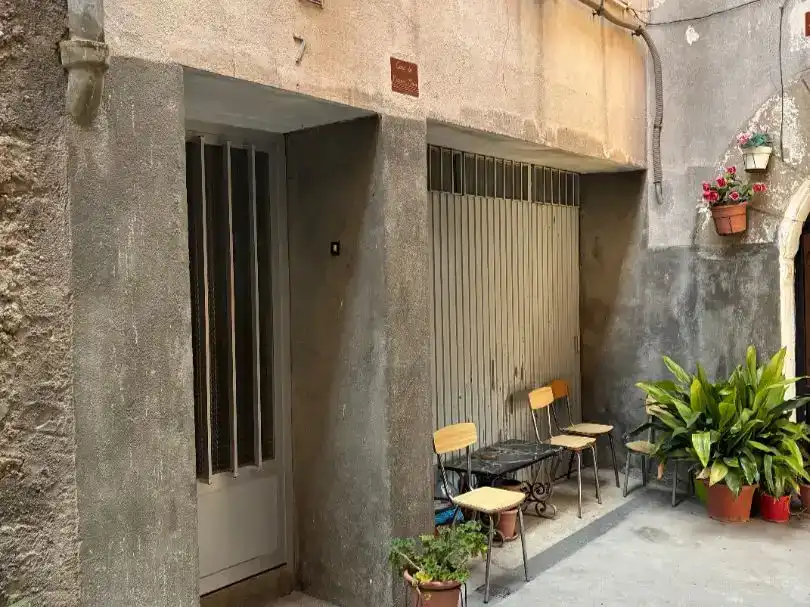 Vista exterior de Finca rústica en venda en Capella amb Moblat i Balcó
