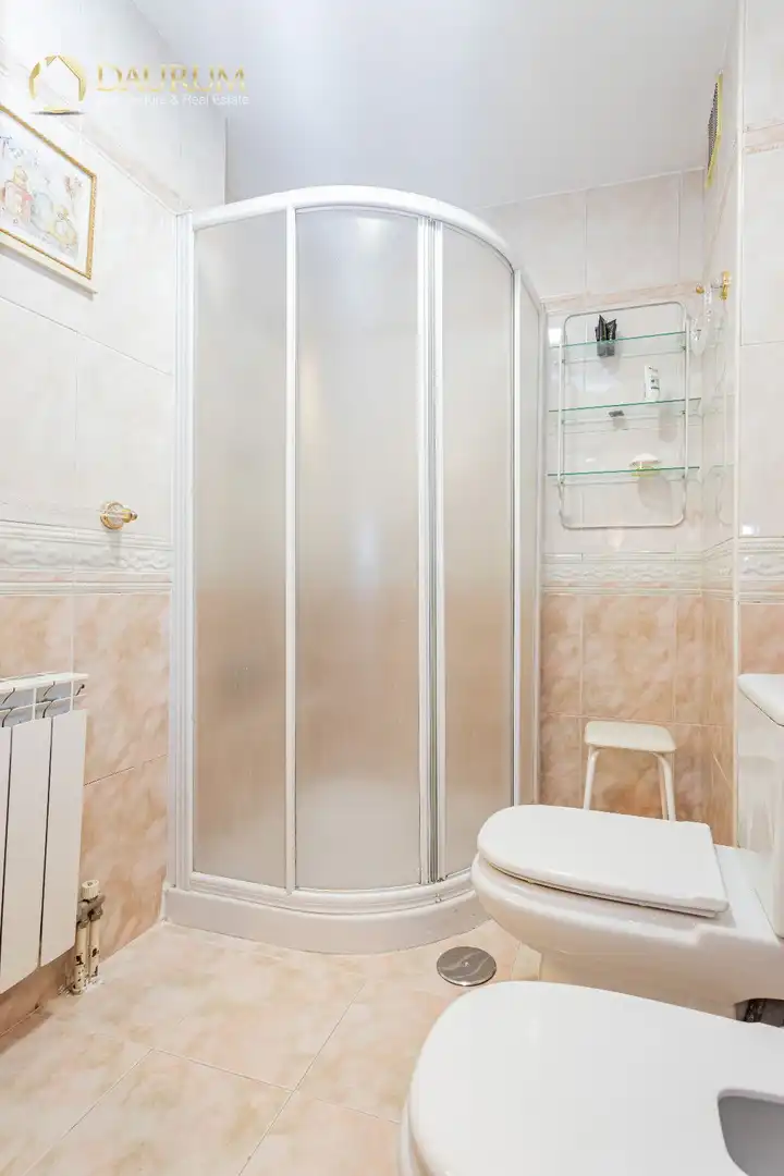 Bathroom of Flat for sale in Madrid  with Heating and Terrace