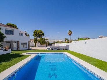 Villa mit Pool zur Miete in L'Albir