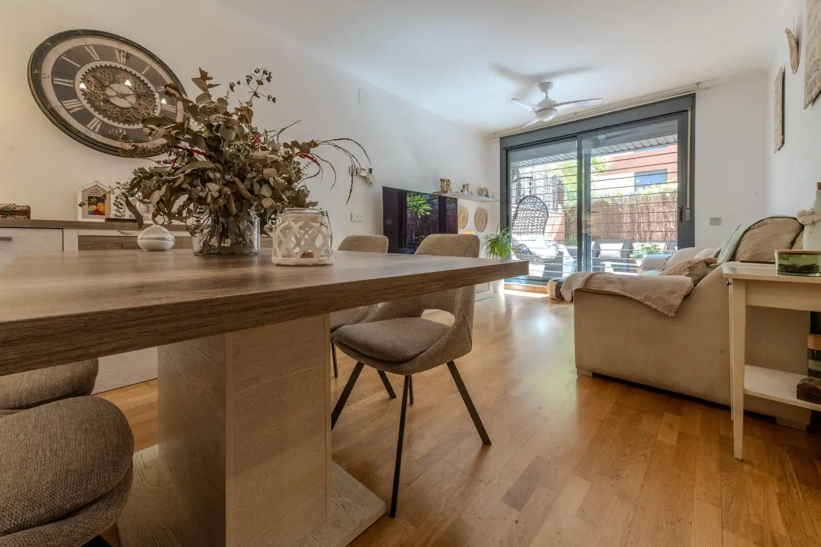 Comedor de Planta baja en venta en Sabadell con Aire acondicionado, Calefacción y Jardín privado