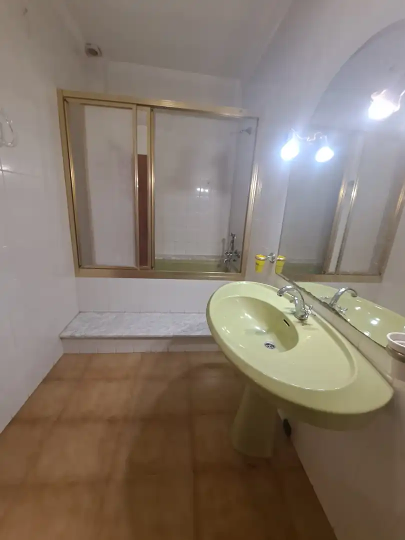 Bany de Casa o xalet en venda en Castellón de la Plana / Castelló de la Plana amb Traster, Moblat i Forn