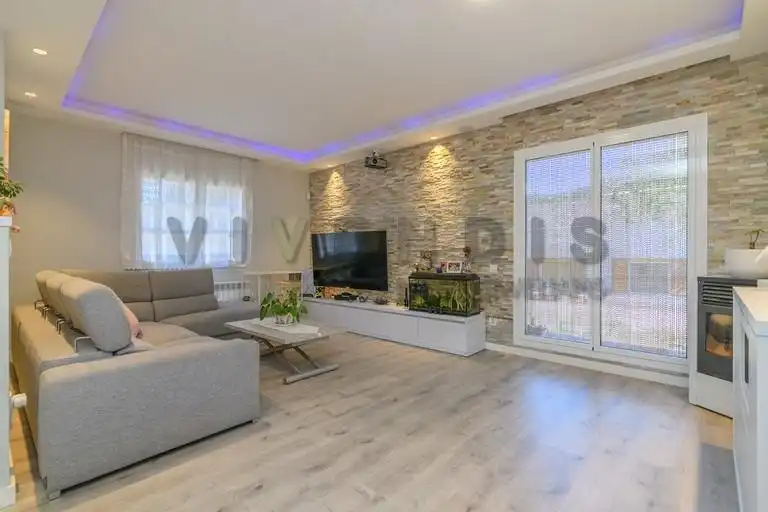 Casa amb terrassa en venda a Corbera de Llobregat, imagen 7