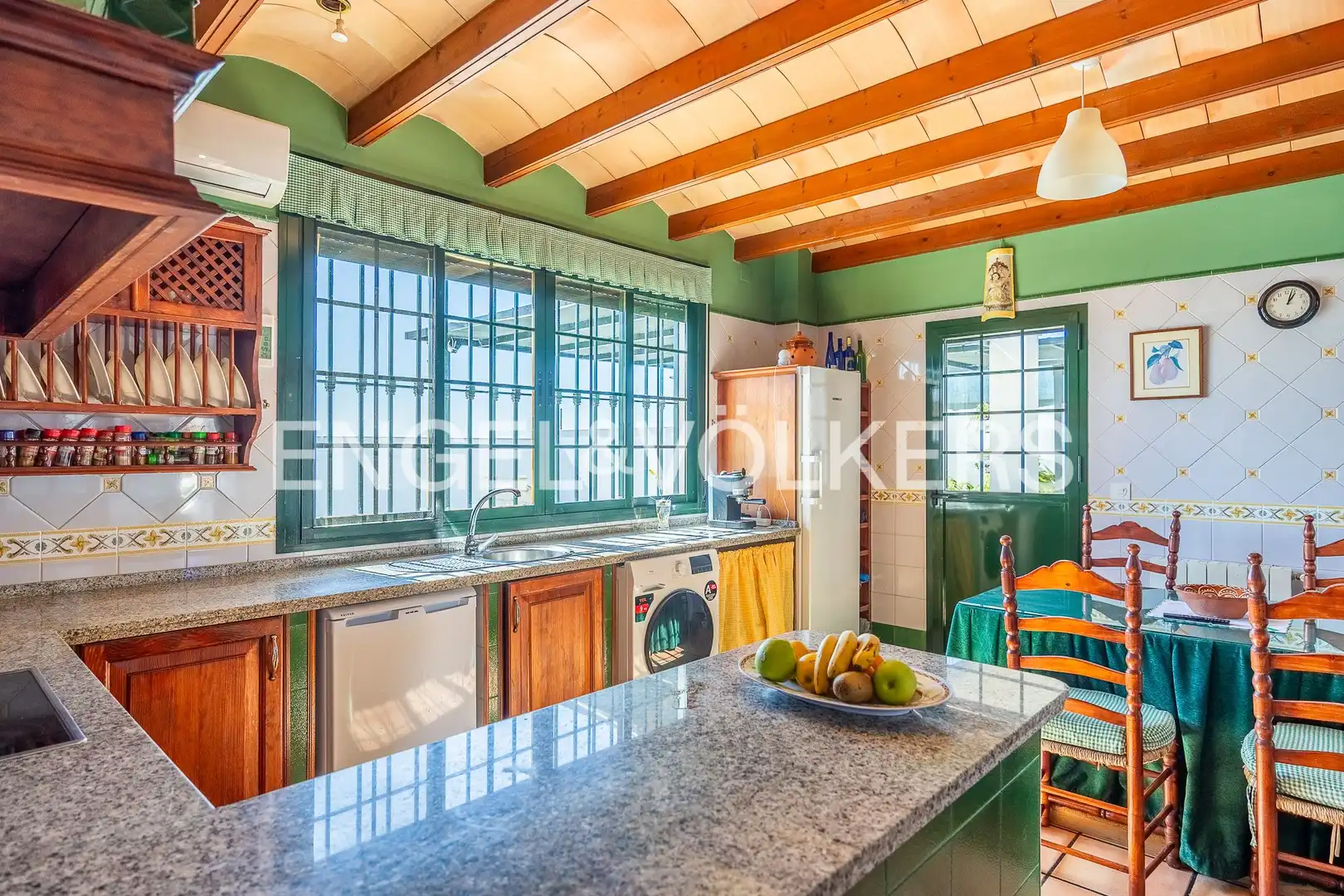 Cocina de Casa o chalet en venta en Castilleja del Campo con Aire acondicionado, Calefacción y Jardín privado