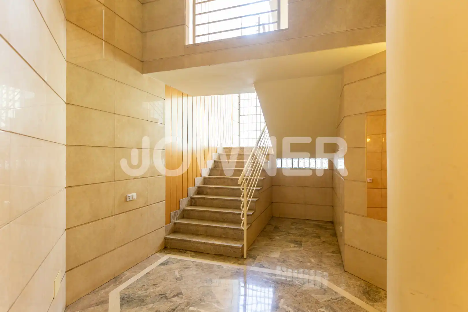 Flat for sale in Madrid  with Air Conditioner, Storage room and Oven