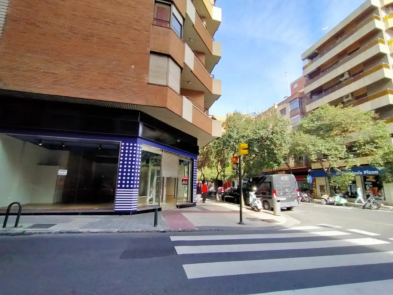 Local comercial de lloguer a Calle Tomás Bretón, imagen 3