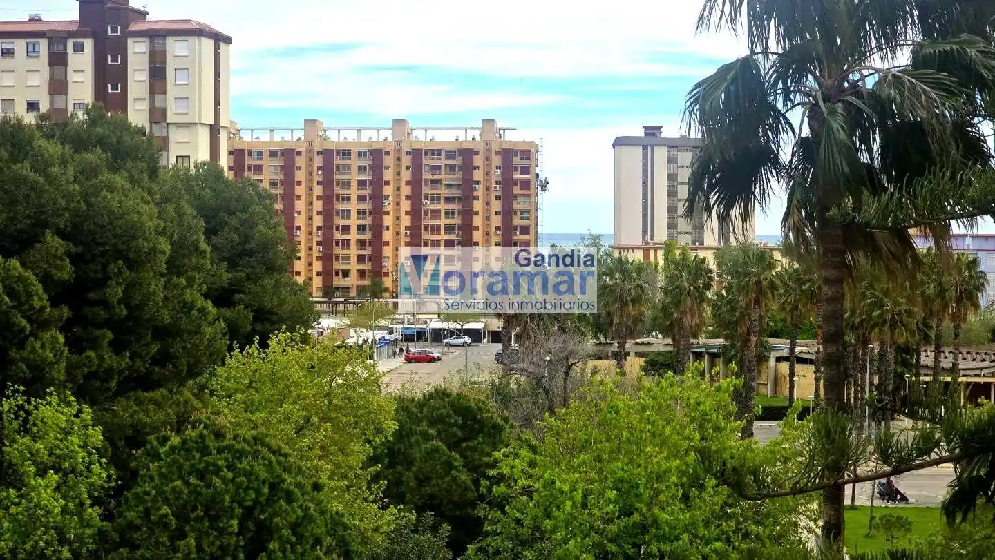 Außenansicht von Wohnungen zum Verkauf in Gandia mit Klimaanlage, Terrasse und Möbliert
