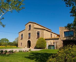 Vista exterior de Finca rústica en venda en Verges amb Terrassa, Piscina i Balcó