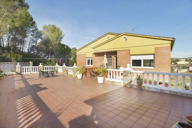 Casa-chalet en Venta en Castellbisbal