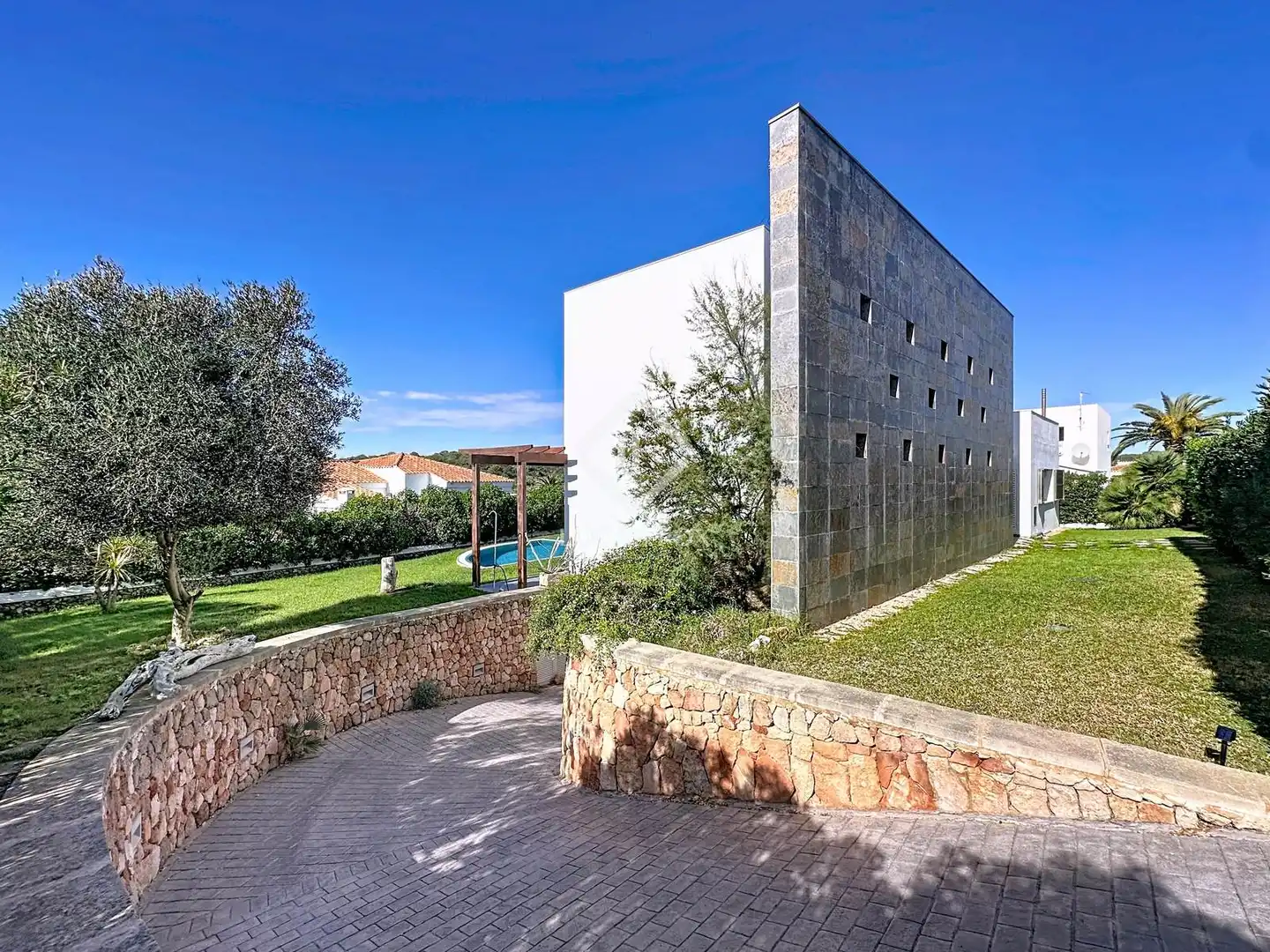 Vista exterior de Casa o xalet en venda en Maó - Mahón amb Aire condicionat, Calefacció i Jardí privat