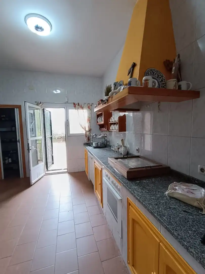 Cocina de Finca rústica en venta en Olías del Rey con Calefacción, Jardín privado y Trastero