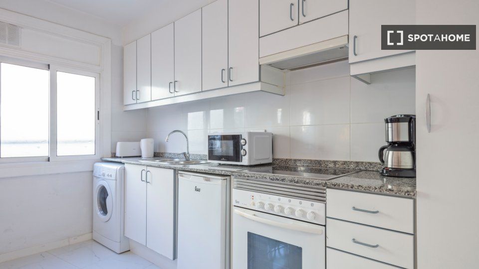 Cocina de Piso de alquiler en  Barcelona Capital con Aire acondicionado, Calefacción y Amueblado