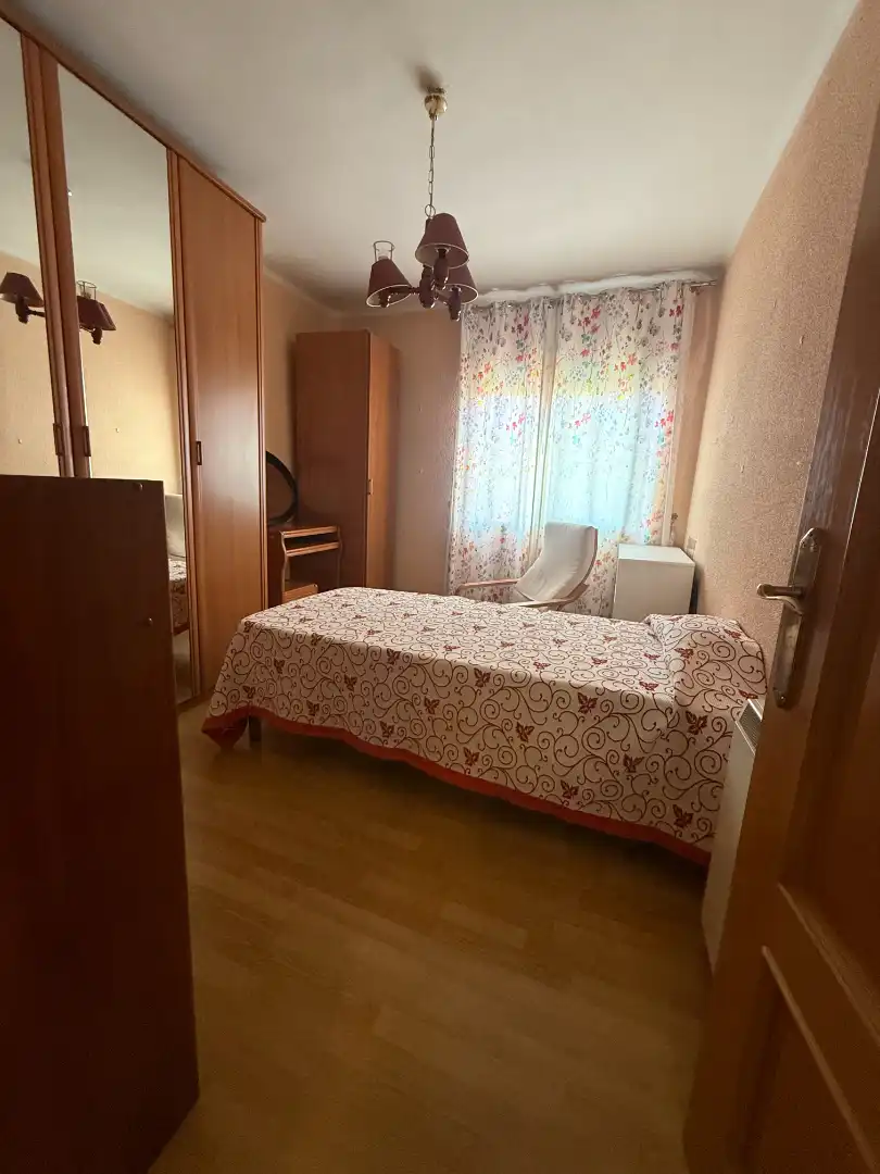 Piso en venta en Calle del Puerto de Alsasua, Palomeras Bajas