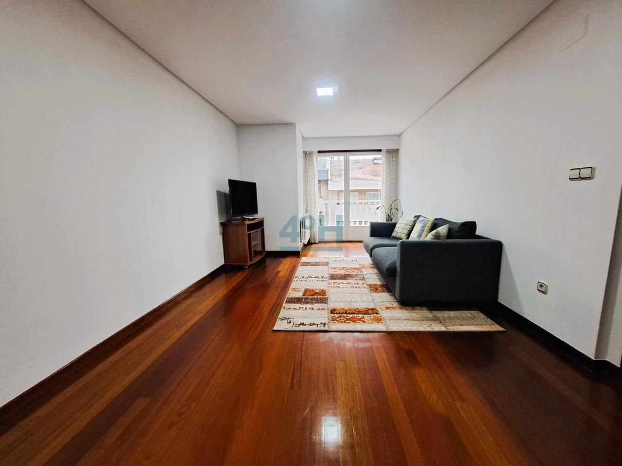 Living room of Duplex for sale in Ourense Capital   with Heating, Parquet flooring and Balcony