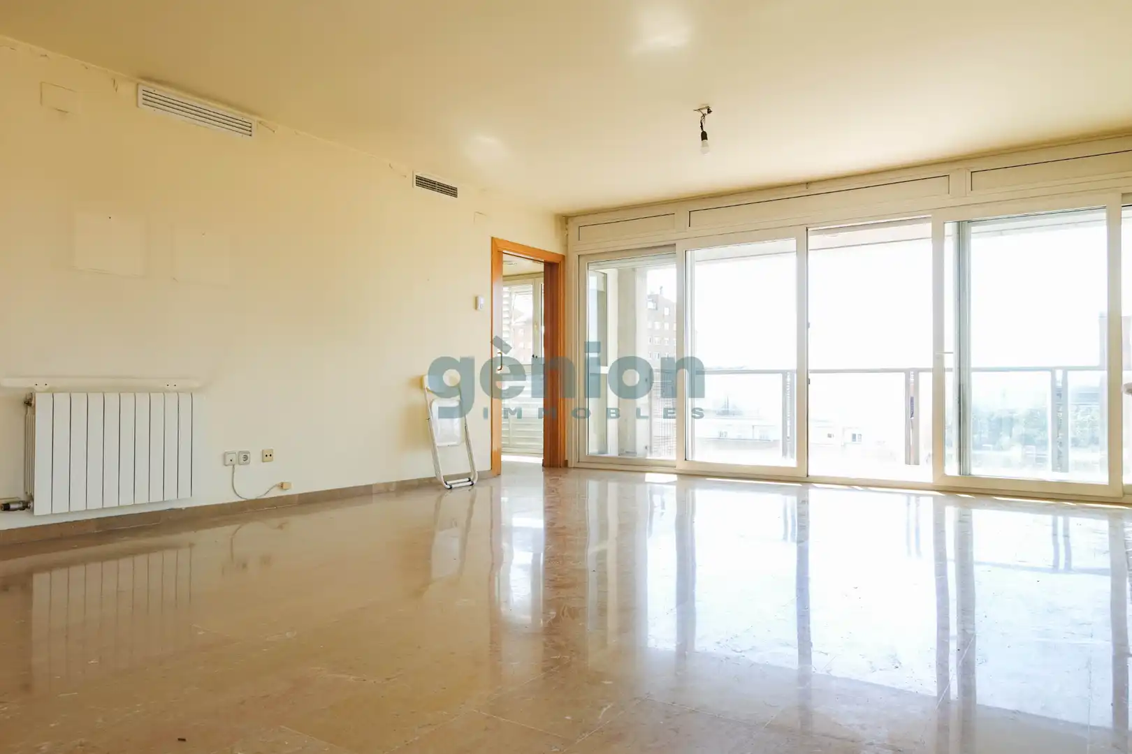 Appartamento con ascensore in vendita a Carrer Emili Grahit, imagen 4