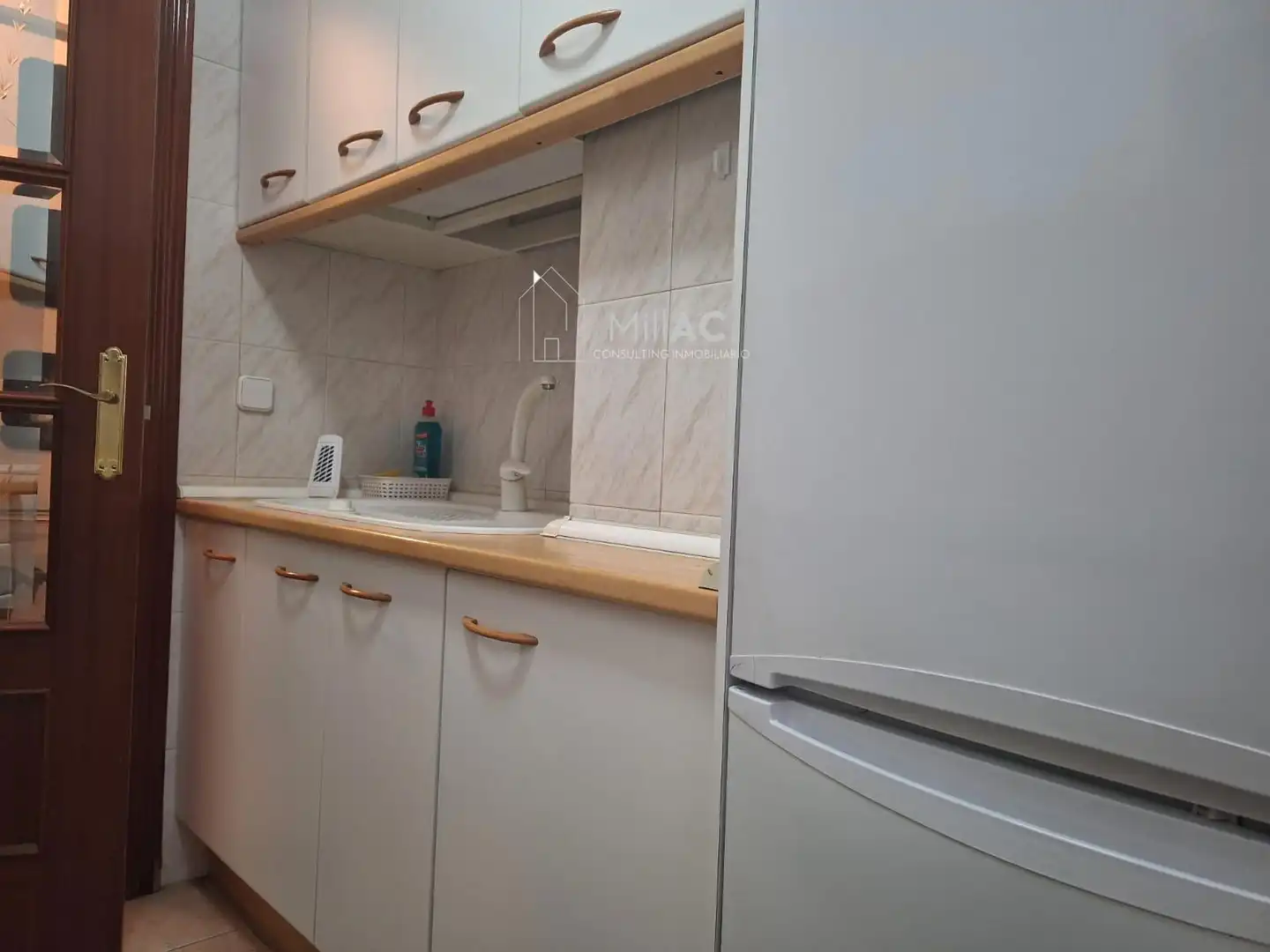Kitchen of Flat for rent in Madrid  with Air Conditioner, Heating and Furnished