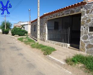 Exterior view of House or chalet for sale in Canillas de Abajo