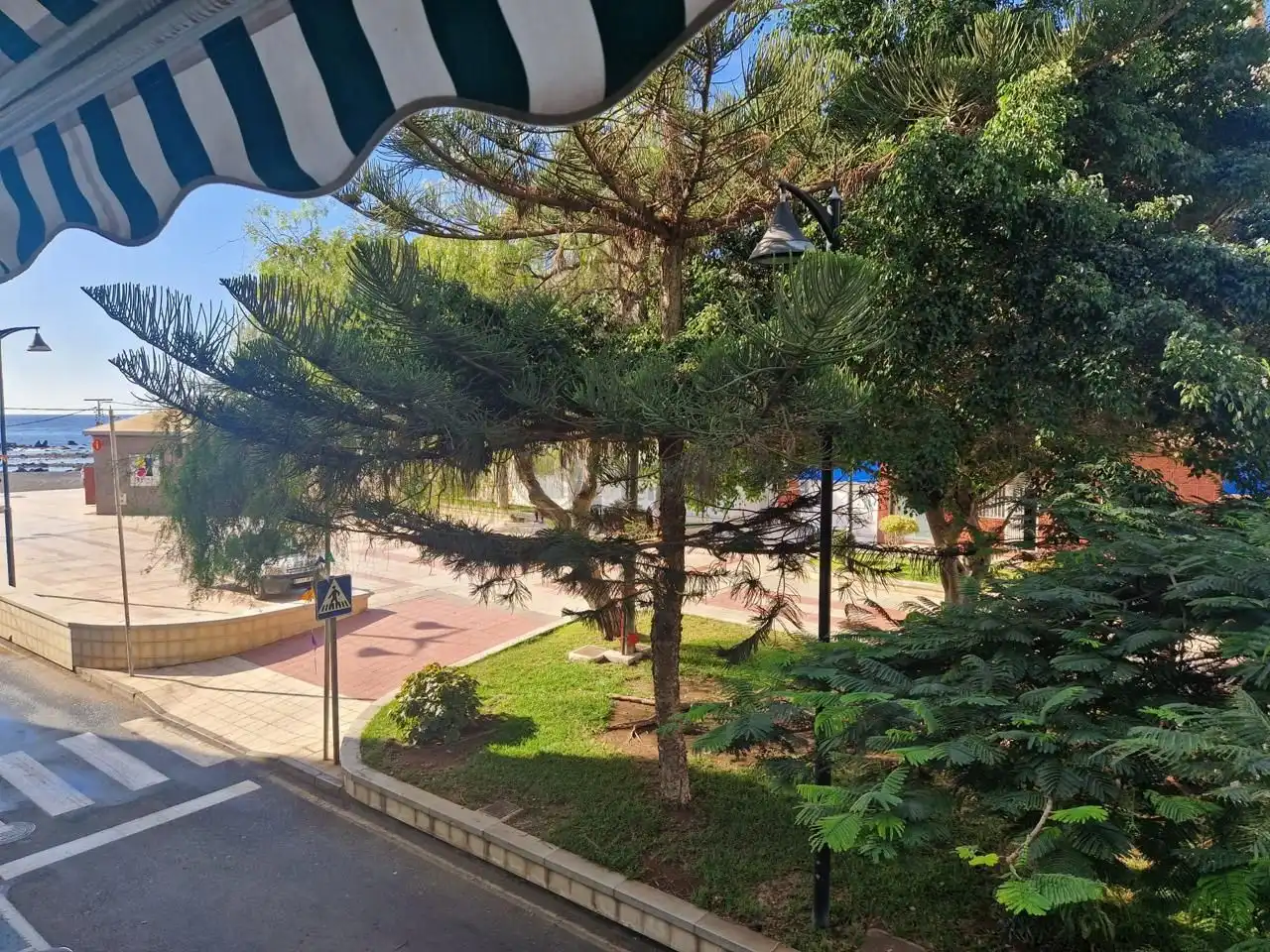 Vista exterior de Apartamento de alquiler en Arona con Terraza y Amueblado