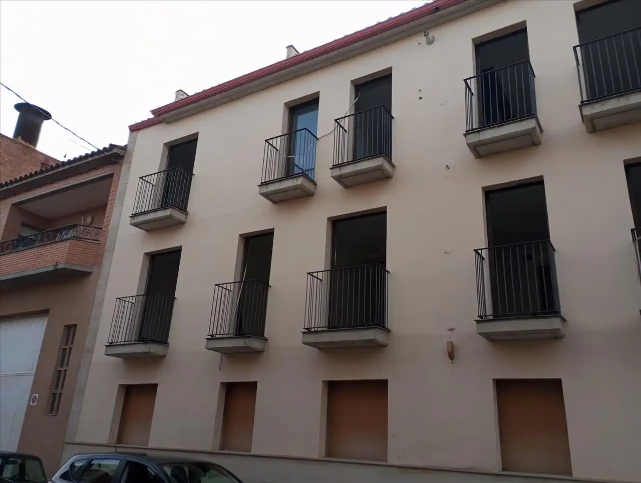 Vista exterior de Edifici en venda en Bell-lloc d'Urgell
