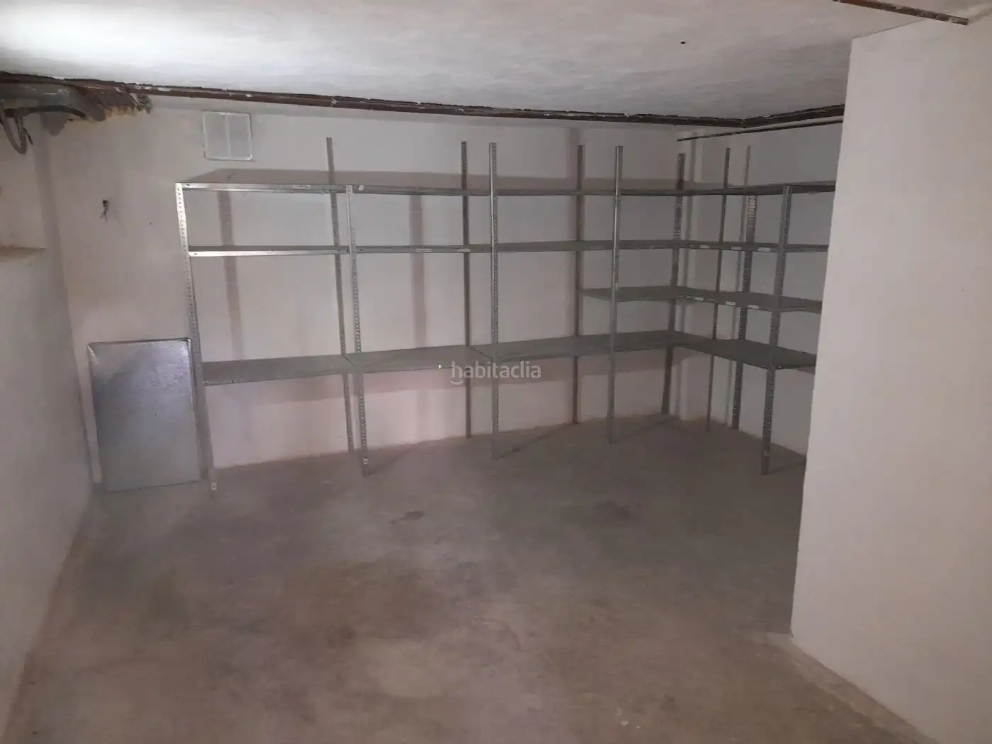 Local comercial de lloguer a Avenida de la Hiedra 10