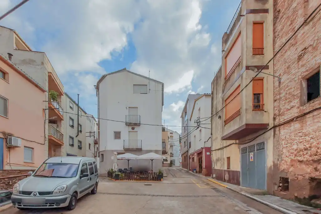 Vista exterior de Casa adosada en venta en Tivenys