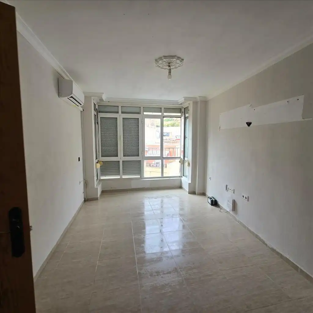 Sala de estar de Piso en venta en Almería con Aire acondicionado