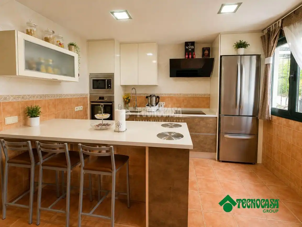 Cocina de Casa adosada en venta en Torrijos con Aire acondicionado, Calefacción y Jardín privado