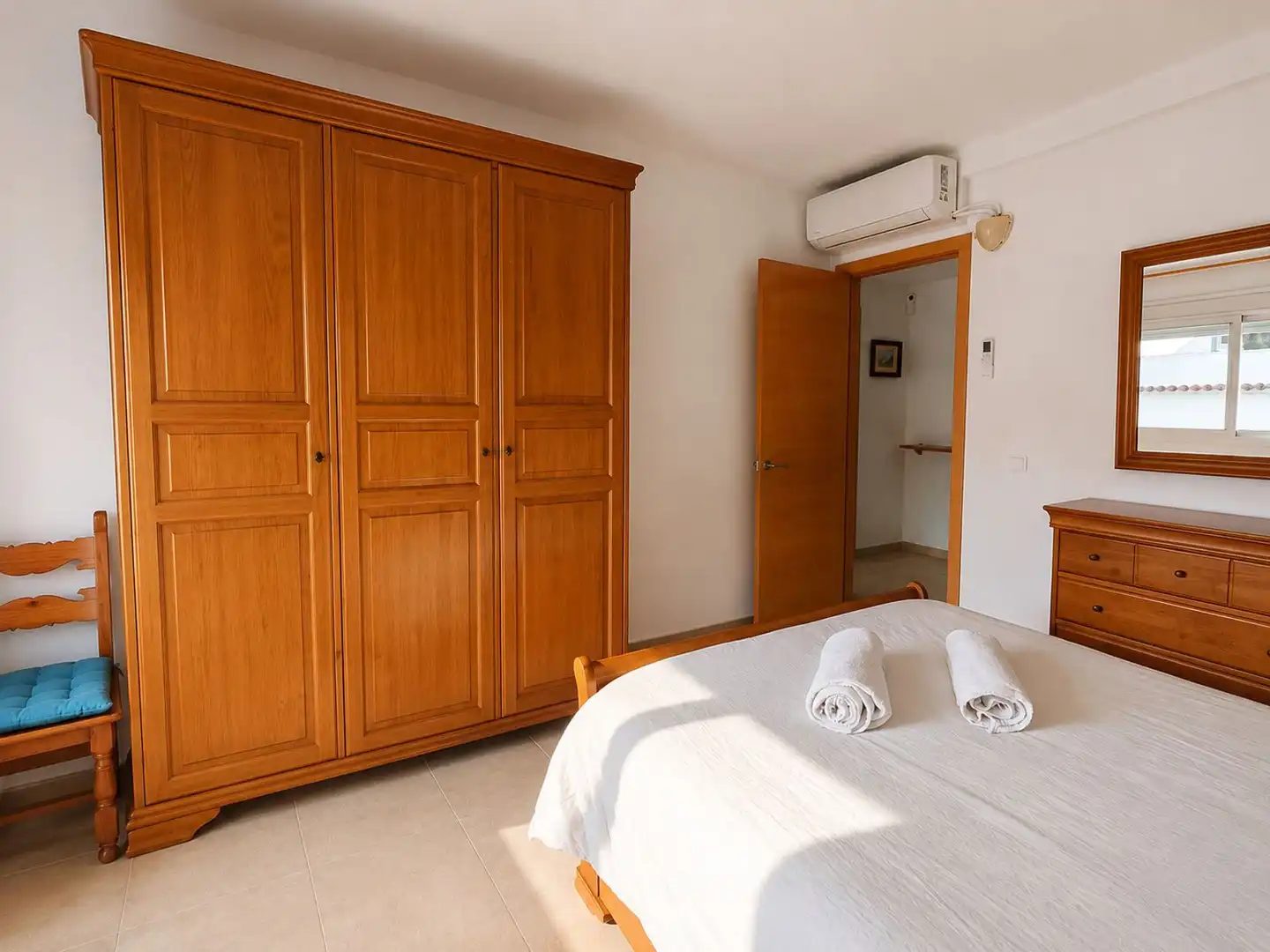 Habitación de Casa o chalet en venta en Vilanova i la Geltrú con Aire acondicionado, Calefacción y Terraza