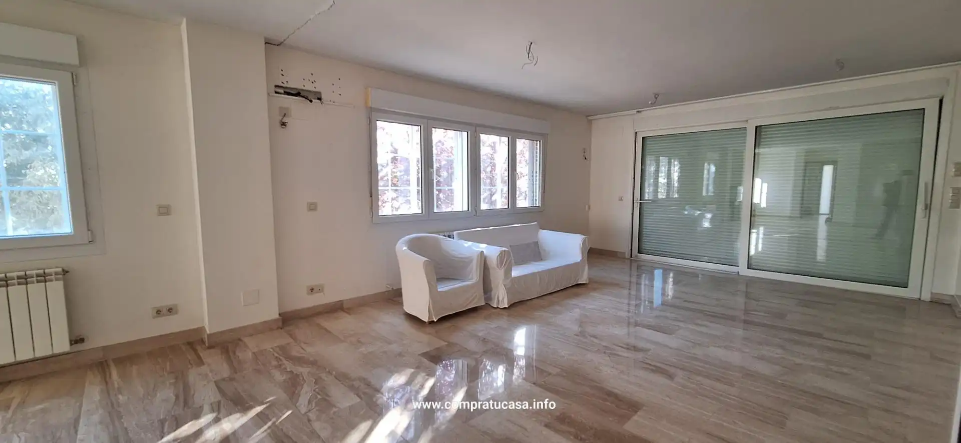 Casa adosada en venta en Calle MISTRAL, Encinillas