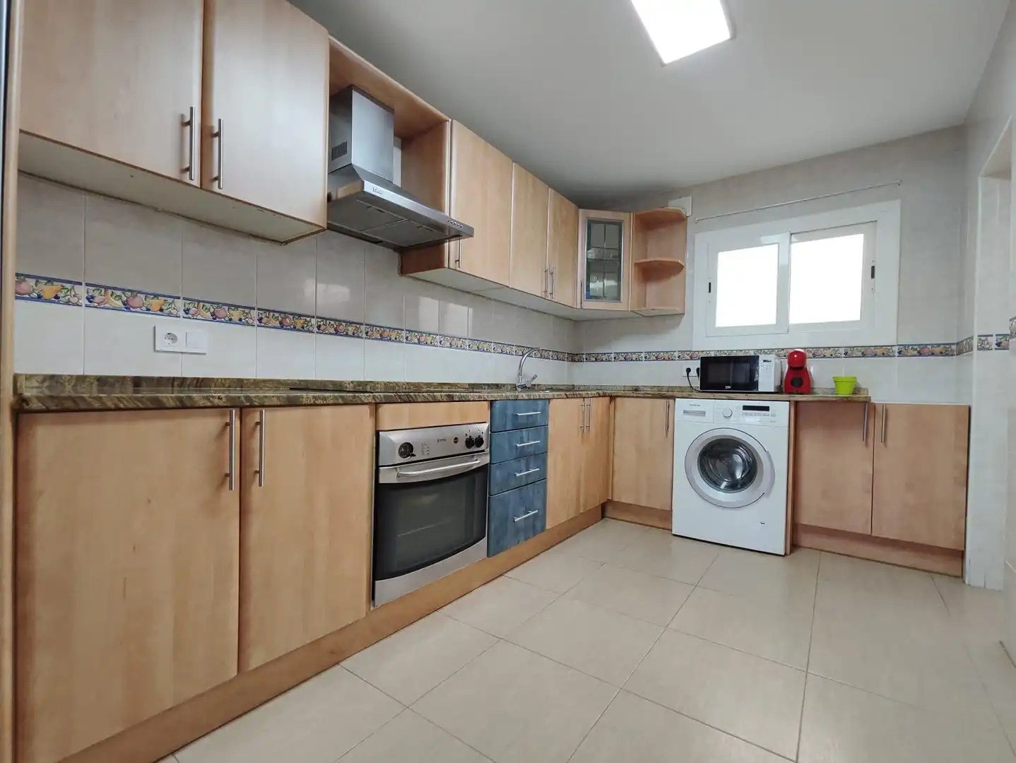 Küche von Wohnung zum Verkauf in Montmeló mit Klimaanlage, Heizung und Balkon