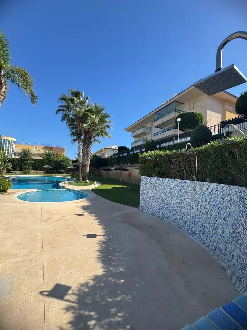 Casa o xalet de lloguer a Pilar de la Horadada, Alicante