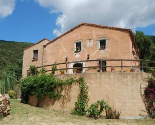 Vista exterior de Finca rústica en venda en Sant Pol de Mar amb Piscina