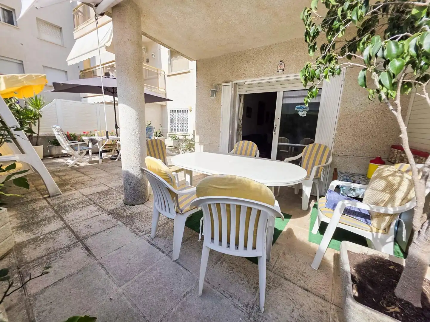 Terraza de Planta baja en venta en Cunit con Amueblado y Piscina comunitaria