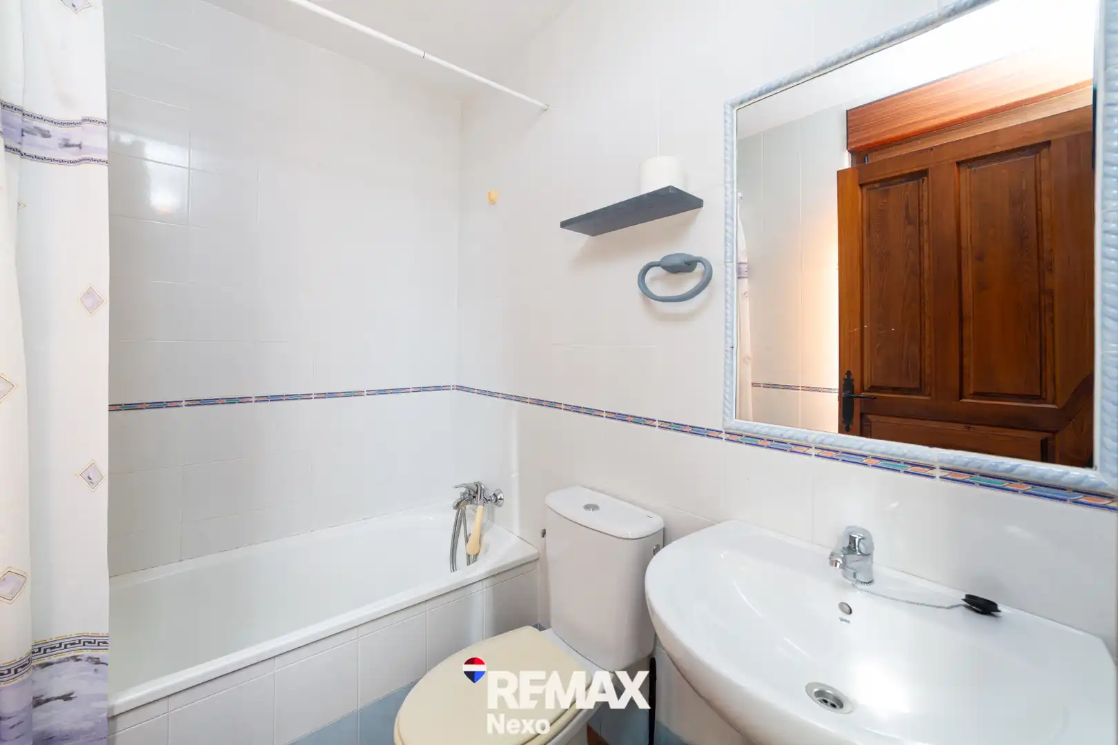 Bathroom of Buildings for sale in San Llorente
